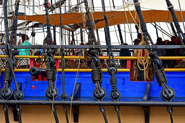 Rouen, Francja-czerwiec 10 2019: Hermione w Armada de Rouen — Zdjęcie stockowe