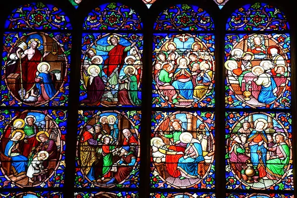 Pontoise, Francja - czerwiec 2 2019: Katedra św. Maclou — Zdjęcie stockowe