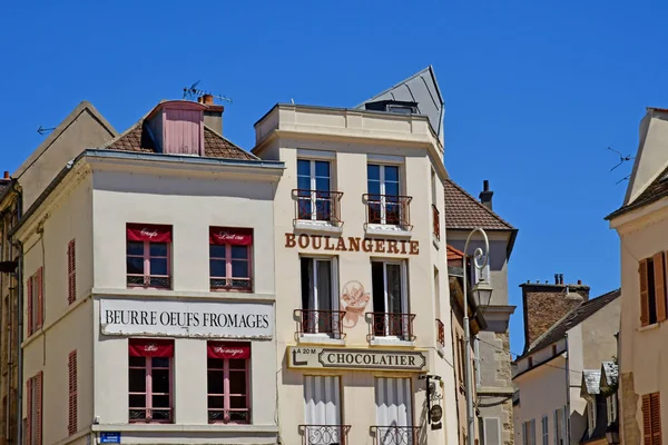 Pontoise, Francia - 2 giugno 2019: città storica — Foto Stock
