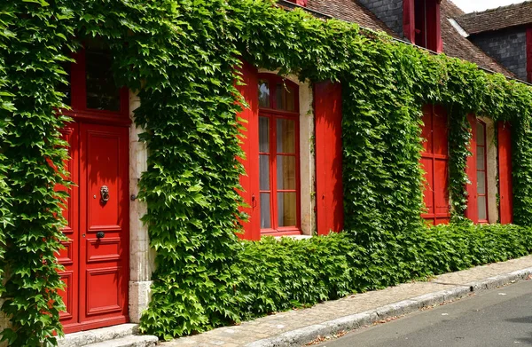 Chateaudun Frankrike-juni 30 2019: den gammala staden centrerar — Stockfoto