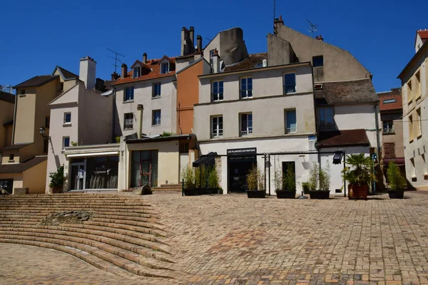 Pontoise, France - june 2 2019: historical city — стоковое фото