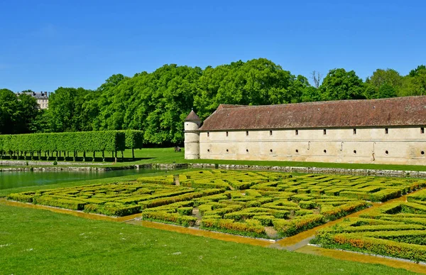 Villarceaux, Francia - 15 de mayo de 2019: castillo histórico —  Fotos de Stock