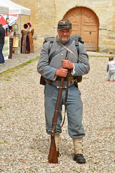 Вильярсо, Франция - 9 июня 2019 года: исторический замок — стоковое фото