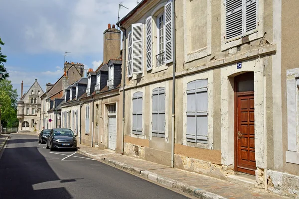 Chateaudun; Francia - 30 giugno 2019: il centro storico della città — Foto Stock