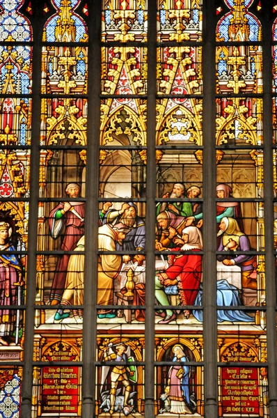 比利时，布鲁塞尔的如诗如画的大教堂 — 图库照片