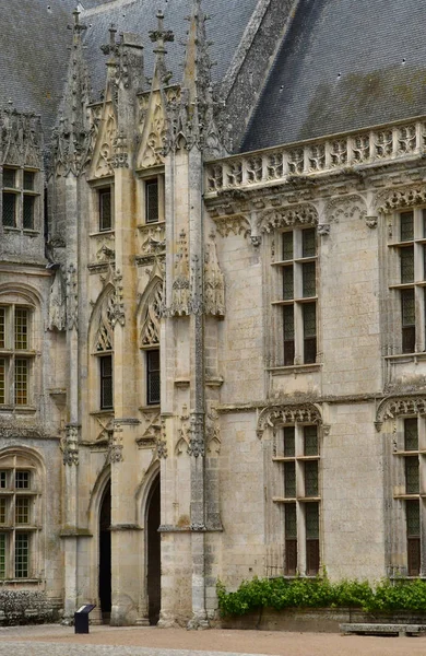 Chateaudun Francja-Czerwiec 30 2019: gotycki zamek — Zdjęcie stockowe
