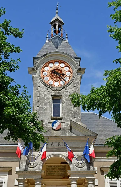 Villiers sur Loir; Francia - 30 de junio de 2019: el ayuntamiento — Foto de Stock
