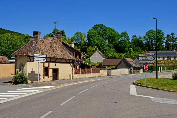 Harquency; France - july 2 2019 : picturesque village — Stock Photo, Image