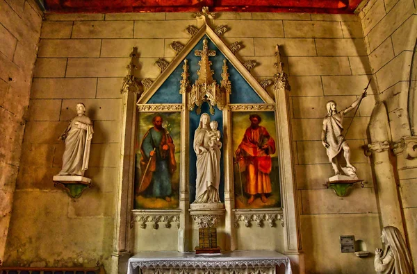 Villiers sur Loir; França - 30 de junho de 2019: Igreja de Saint Hilaire — Fotografia de Stock