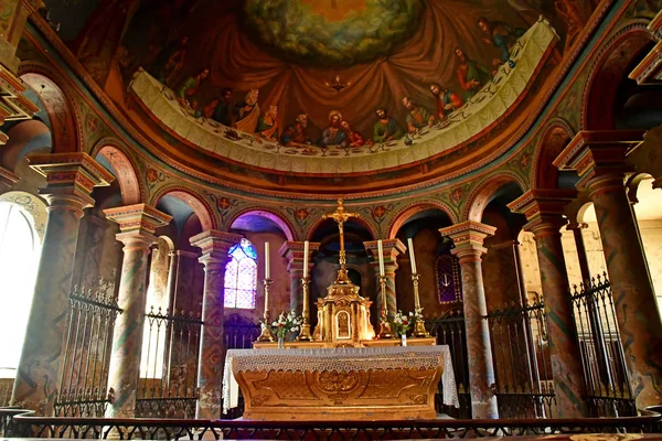 Lunay; France - june 30 2019: Saint Martin church — Stock Photo, Image