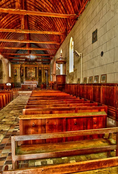 Villiers sur Loir; França - 30 de junho de 2019: Igreja de Saint Hilaire — Fotografia de Stock