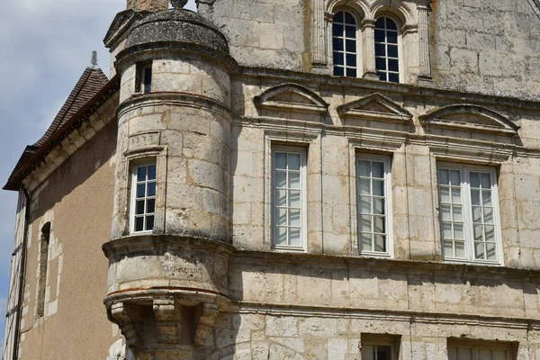 Chateaudun Fransa-Haziran 30 2019: eski şehir merkezi — Stok fotoğraf