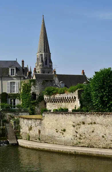 Vendome Francja-Czerwiec 28 2019: malownicze Stare Miasto — Zdjęcie stockowe
