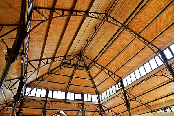 Vendome; France - june 28 2019: covered market — Stock Photo, Image