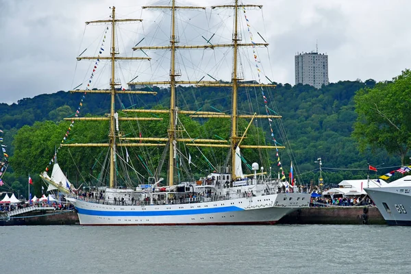 Rouen, France - june 10 2019 : the Armada de Rouen — Stock Photo, Image