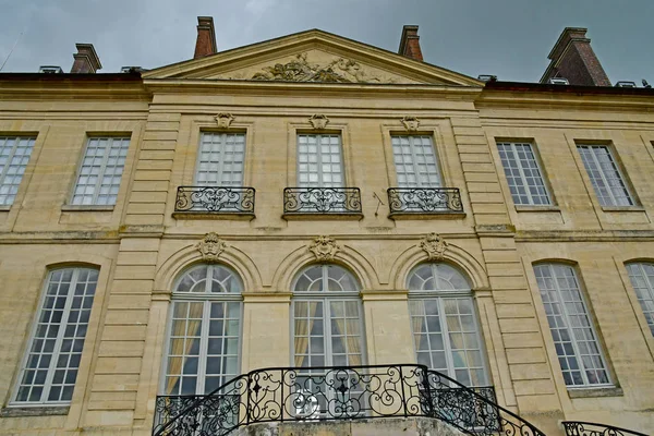 Villarceaux, France - june 9 2019 : historical castle — Stock Photo, Image