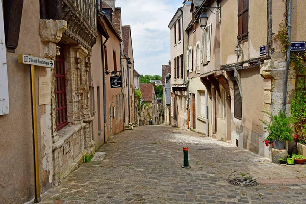 Chateaudun; Francia - 30 giugno 2019: il centro storico della città — Foto Stock