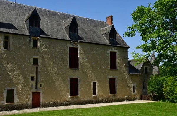 Fougeres sur Bievre; Frankrike - 30 juni 2019: medeltida slott — Stockfoto