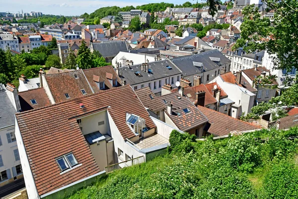Pontoise, França - 2 de junho de 2019: cidade histórica — Fotografia de Stock