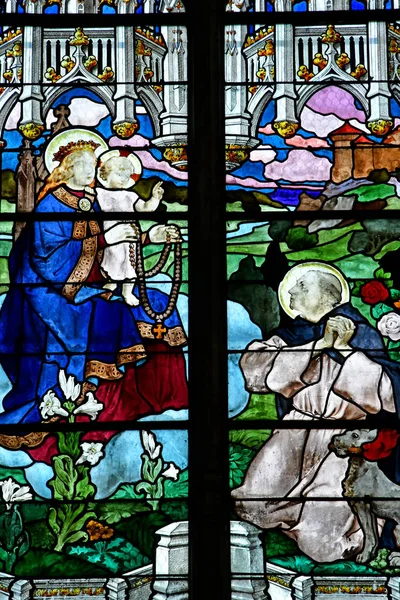 Montoire sur le Loir; Frankrijk - 30 juni 2019: Kerk van Saint Laurent — Stockfoto
