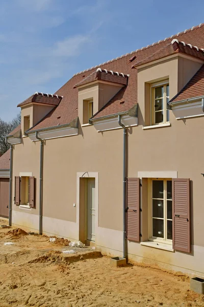 Boisemont, França - 15 de abril de 2019: moradias em projeto habitacional — Fotografia de Stock