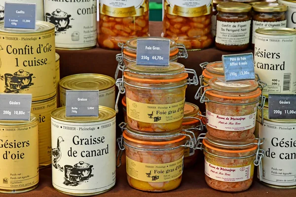 Jouy en josas; Francia - 1 de junio de 2019: el mercado de las casas rurales —  Fotos de Stock