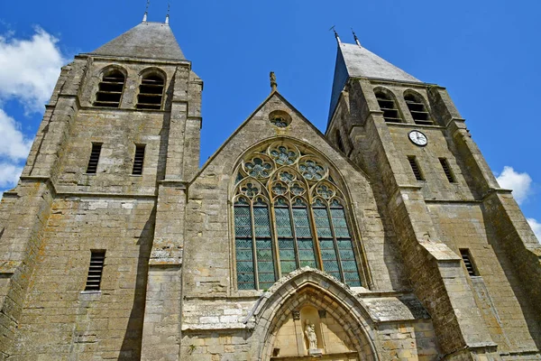 Ecouis, France - july 10 2019 : the collegiate church built betw — Stock Photo, Image