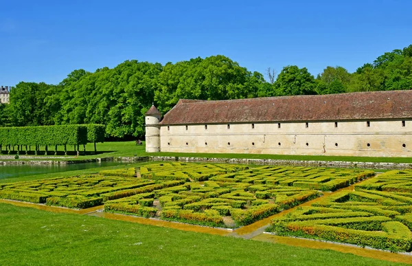 Villarceaux, France - may 15 2019 : historical castle — Stock Photo, Image