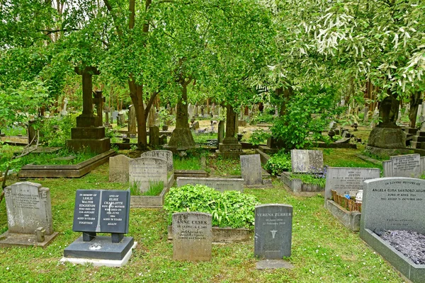 Londres, Inglaterra - 6 de mayo de 2019: Cementerio de Highgate — Foto de Stock