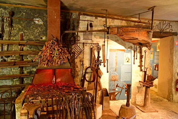 Wy dit joli village; Francia - 24 de mayo de 2019: museo de herramientas — Foto de Stock