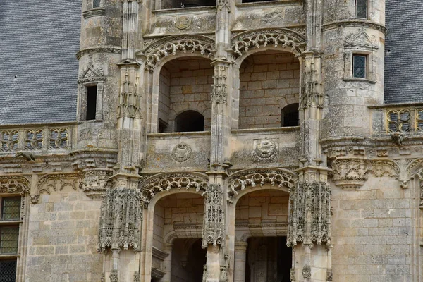 Chateaudun; França - 30 de junho de 2019: o castelo gótico — Fotografia de Stock