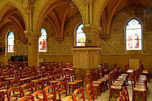 Βινί, Γαλλία-Μάιος 24 2019: Εκκλησία Αγίου Μένταρντ — Φωτογραφία Αρχείου