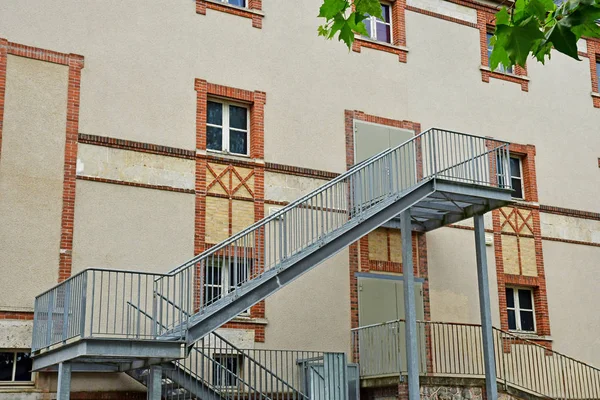 Chateaudun; Francie-červen 30 2019: schody — Stock fotografie