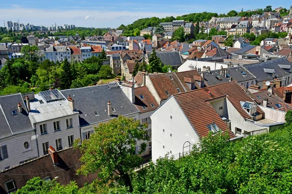 Pontoise, Frankrike-juni 2 2019: historisk stad — Stockfoto