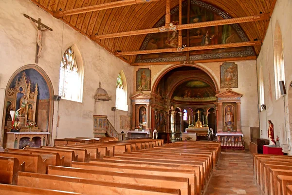 Lunay; Francia - 30 de junio de 2019: Iglesia de San Martín — Foto de Stock