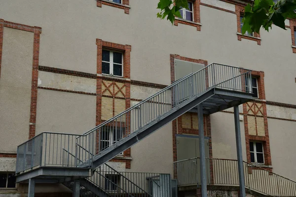 Chateaudun; Francia - 30 de junio 2019: escaleras —  Fotos de Stock