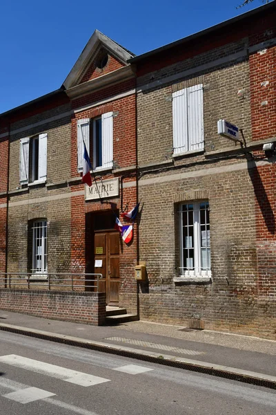 V ohrožení; Francie-Červenec 2 2019: městská radnice — Stock fotografie