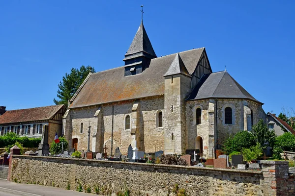 Harquency ; France - 2 juillet 2019 : Église Saint-Pierre — Photo