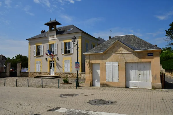 Avernes, Γαλλία-Μάιος 24 2019: κέντρο του χωριού — Φωτογραφία Αρχείου