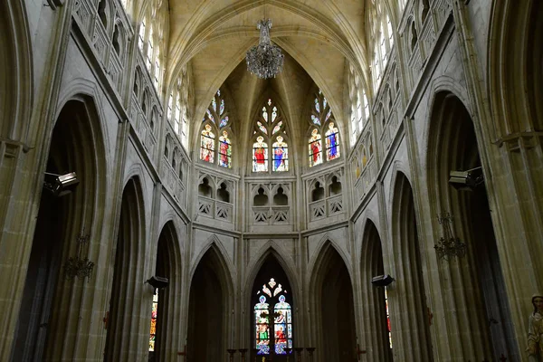 Montoire sur le Loir ; France - 30 juin 2019 : Église Saint-Laurent — Photo