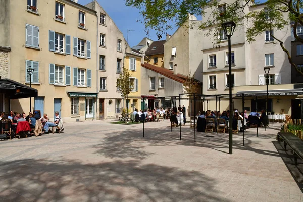 Saint Germain en Laye; França - 20 de abril de 2019: centro da cidade — Fotografia de Stock