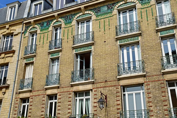 Saint Germain en Laye; France - april 20 2019 : city centre — Stock Photo, Image