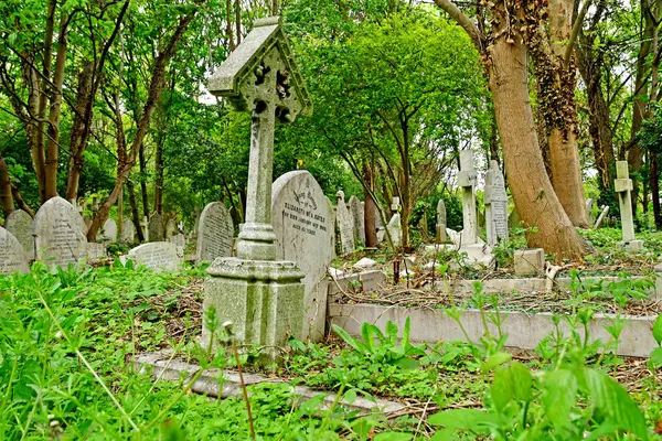 Londres, Inglaterra - 6 de mayo de 2019: Cementerio de Highgate —  Fotos de Stock