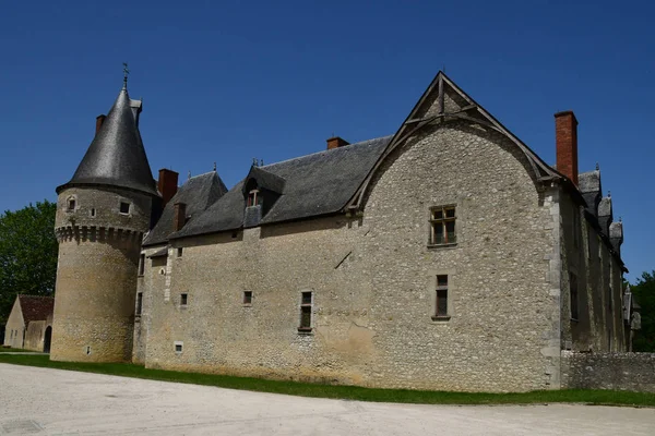 Fougeres sur Bievre; Frankrijk - 30 juni 2019: middeleeuws kasteel — Stockfoto