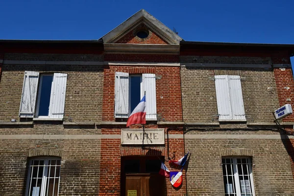 Harquency Frankrijk-juli 2 2019: het stadhuis — Stockfoto