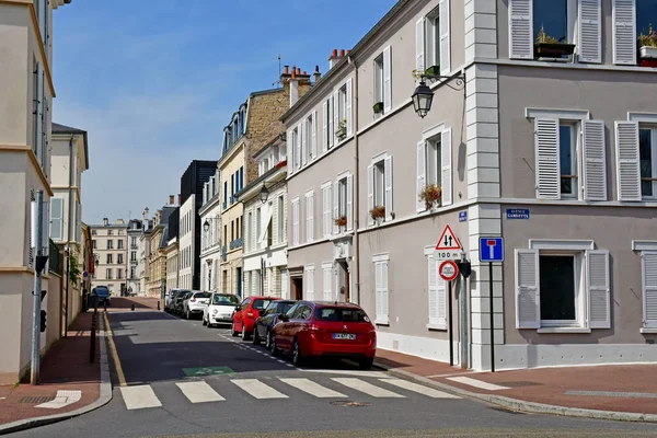 Svatý Germain en Laye; Francie-Duben 20 2019: centrum města — Stock fotografie