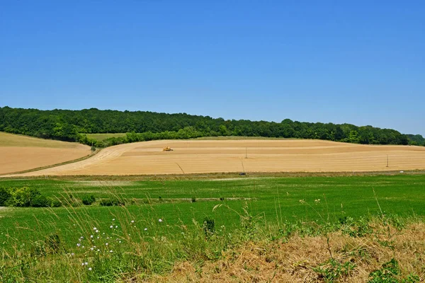 Harquency; Frankreich - 2. Juli 2019: malerisches Dorf — Stockfoto