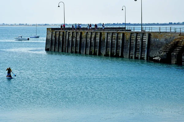 Cancale Frankrike-juli 25 2019: den pittoreska staden — Stockfoto