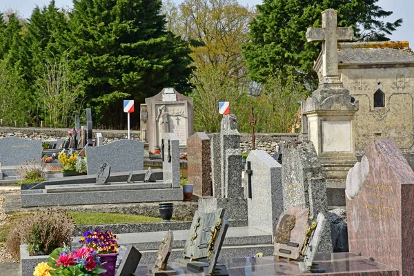 博伊西蒙特， 法国 - 四月 15 2019 ： 坟墓 — 图库照片