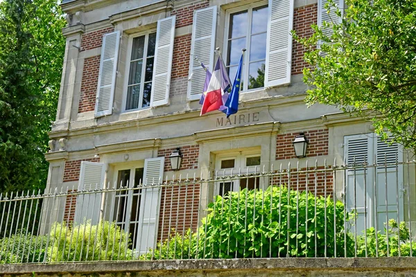 Wy dit joli village; Francia - 24 de mayo de 2019: el pequeño pueblo — Foto de Stock